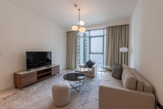 Luxury Apartment with Private Beach Access - Dubai - 6