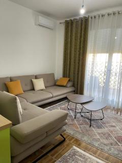 Apartment in the center of the city 6 minutes walk from the Beach - Himare - 7