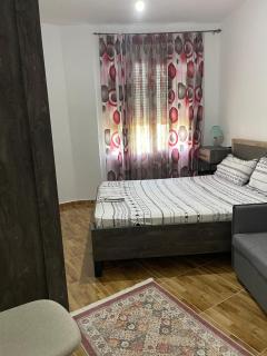 Apartment in the center of the city 6 minutes walk from the Beach - Himare - 6