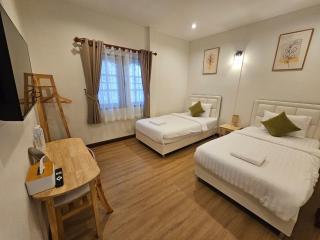 Homehug at Thapae - Chiang Mai - 2