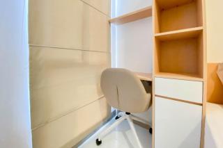 Simple and Cozy Stay Studio Tokyo Riverside PIK 2 Apartment By Travelio - Rawalembang - 5