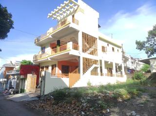 Doon Niwas Homestay 2-Bedroom 1st Floor- Mountain view, near main Picnic Spots, comfortable peaceful central Family-friendly - 0