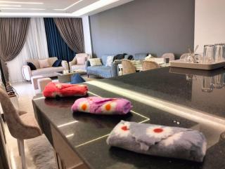غرفة بفرش فندقي في شقة راقية - Madinaty - 3