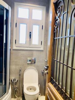 The White Pent ! - 2