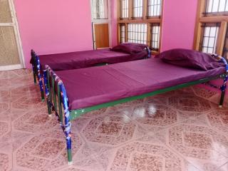 Square & Dormitory Stays - Tirunelveli - 4