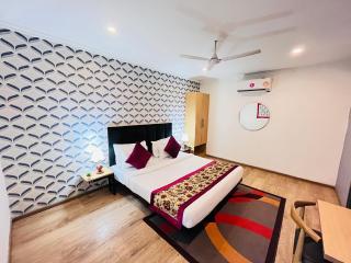 Qotel Hotel Chattarpur - Opposite Tivoli Garden - Neu-Delhi - 1