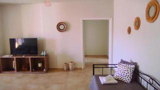 Comfortable Apartment Close to the Airport - 5