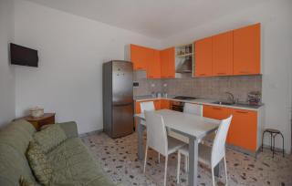 4 Bedroom Cozy Home In Reggio Calabria - Reggio Calabria - 8