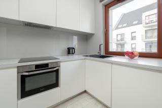 Minimalistyczny Apartament w Gdańsku z Widokiem na Rzekę by Noclegi Renters - Gdańsk - 6