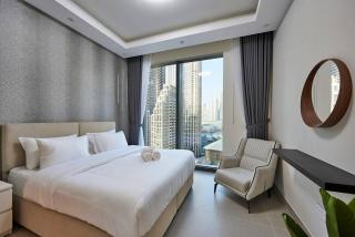 Tick - 4BR Burj Khalifa Fountain Views Forte 1 - Dubai - 6