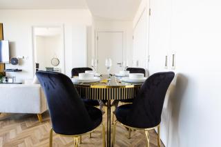 Luxury Apt Near Canary Wharf with Stunning Views - London - 3