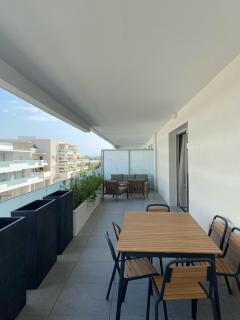 TRES BEL F2 NEUF, GRANDE TERRASSE, TRES BIEn SITUE - Narbonne - 5