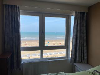 2 slaapkamer appartement op de dijk van Westende met frontaal zeezicht - Middelkerke - 3