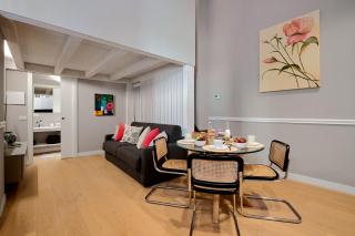 Milan Style loft in great location - 9