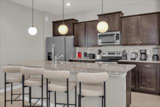 7 Bedrooms 5 Bathrooms Windsor Cay1285Er - 7