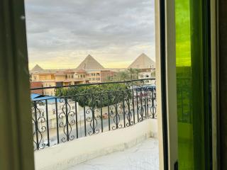 golden mask pyramids view - Il Cairo - 1