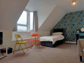 Hill View Studio - 1