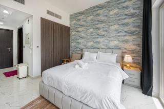 Chic Urban Retreat Immerse Yourself In Comfort - Dubái - 9