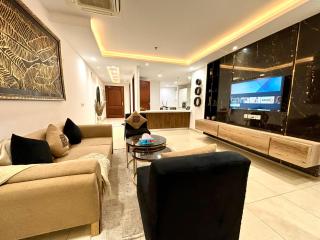 Sky Vista Apartments in Gold Crest Mall, DHA - Skyline Views - Lahore - 1