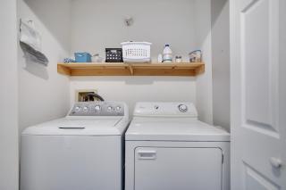 3 BR 2 BA Modern home with private hot tub, fire pit and lake view, Dogs ok! - 2