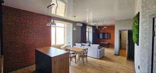 Уютная двухкомнатная квартира - 1