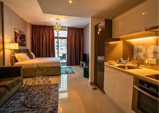 Chic Studio with Scenic Boulevard Views - Dubai - 6