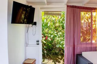 Montete Cottage Hilltop Villa with Beautiful Estate Garden - 1