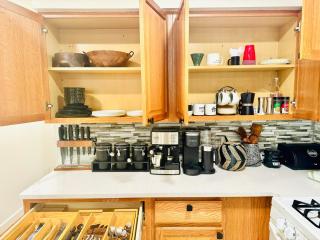 Lux Designer Home with Gaming Rm - Jersey City - 4