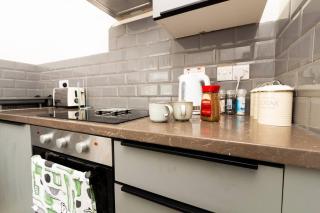 Suite 2 - Stylish Private Room in a Shared House - Neepsend - 4