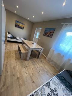 Sala Monteur Apartment - Rodenbach - 7