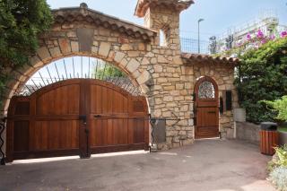 RARE! 2-Br with Pools Beach Access Private Parking - Cannes - 8