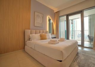 Burj Khalifa view Lux 3 bedroom by Tanami Holiday Homes - 2