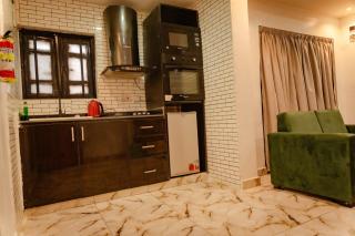 1-Bed Flat - Lekki Phase 1 - Pool - Spa - Balcony - Lekki - 1