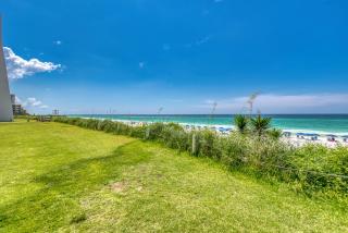 Beach House Condominiums B101 - Beachfront with Pool, WiFi, & Beach Service - 8