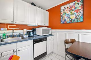 Steps to Commercial St Walk to Beach - 3