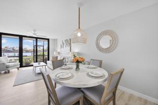 Rare walkout condo walk to beach and restaurants - 4