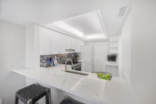 Rare walkout condo walk to beach and restaurants - 2