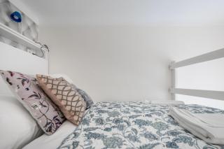 BpR Stylish Mosaic Home with Terrace - Budapest - 1
