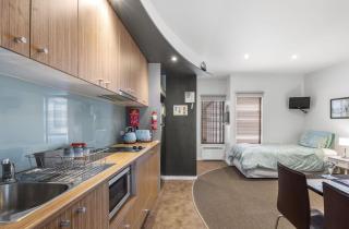 340 The Waves, The Esplanade, Cowes - Cowes - 2