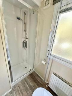 Luxury Caravan on Family Park near Bournemouth - Saint Leonards - 3