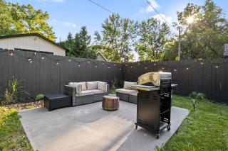 Cozy Home W/ King Bed & Lake access - Canandaigua - 3