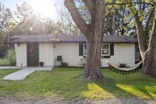 Cozy Home W/ King Bed & Lake access - Canandaigua - 2