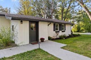 Cozy Home W/ King Bed & Lake access - Canandaigua - 5
