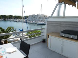 Sol-y-Days Darse, Superbe appartement de type Marina avec belle terrasse vue port de plaisance - Le Grau-du-Roi - 4