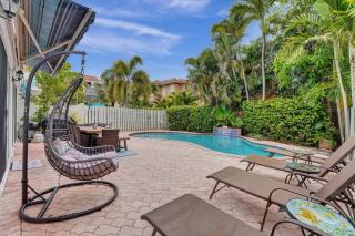 Blissful Beach Villa in Amazing Location with Heated Pool 3 blocks to sand in your toes! - Fort Lauderdale - 7