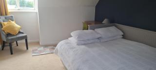 Large Double Room with Ensuite and double shower - Homestay - 1