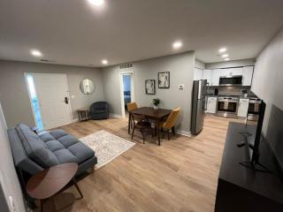 Aksarben Area 2 BD-2 BA by UNO - Omaha - 4
