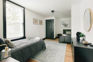 Stunning 5 BR -Heart of Downtown - Lancaster - 1