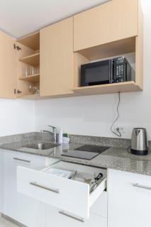 Urban Vista iFreses, 2nd floor! AC, TV and Pool - Guayabos - 1