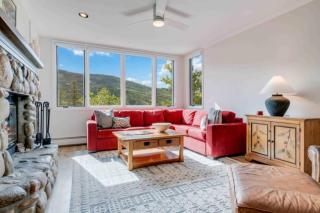 Highlands Lodge 307 by East West Hospitality - 9